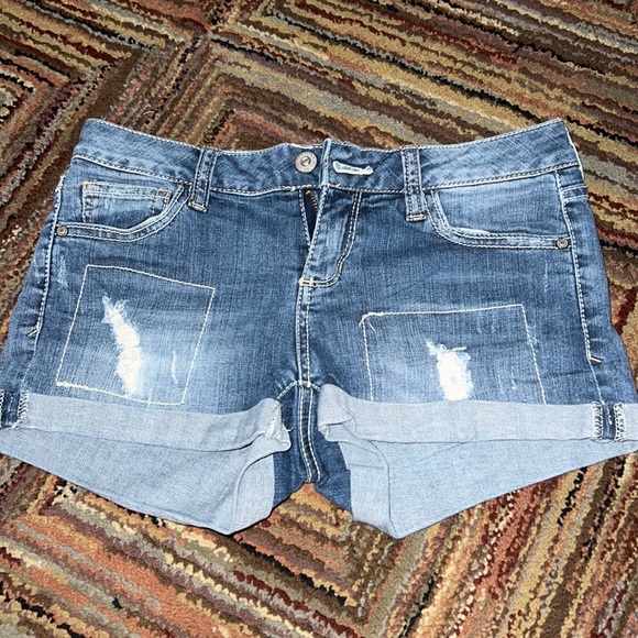Jean shorts size 1 from Arizona Jean Co. - Picture 1 of 3